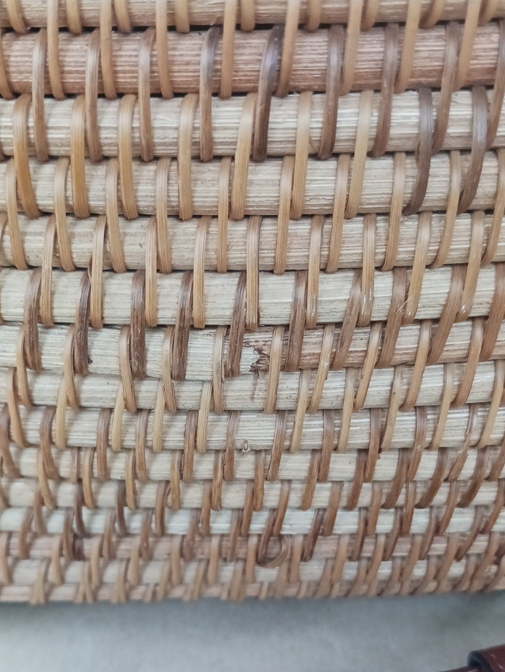 Italian Woven Basket-Bag Leather Top Handles And Adjustable Cross-body Strap. - Picture 8 of 12